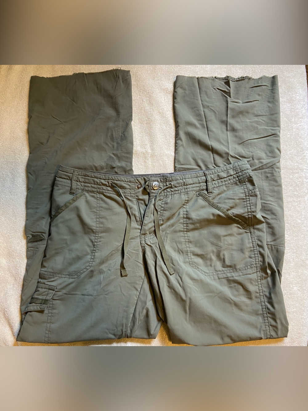 REI Women’s Hiking Pants
Size M